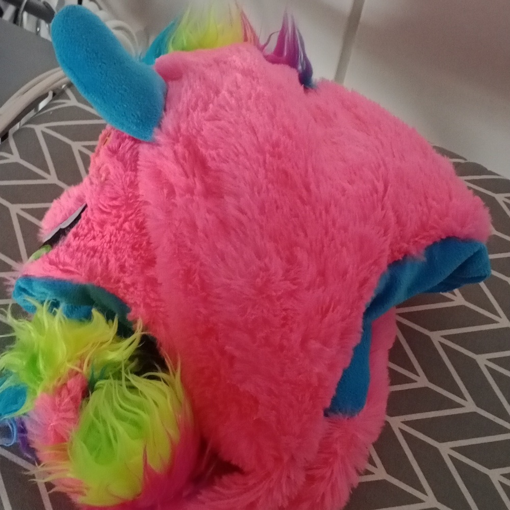 Kellytoy Pink and Blue Stuffed Animal Plush Hat - Picture 2 of 3